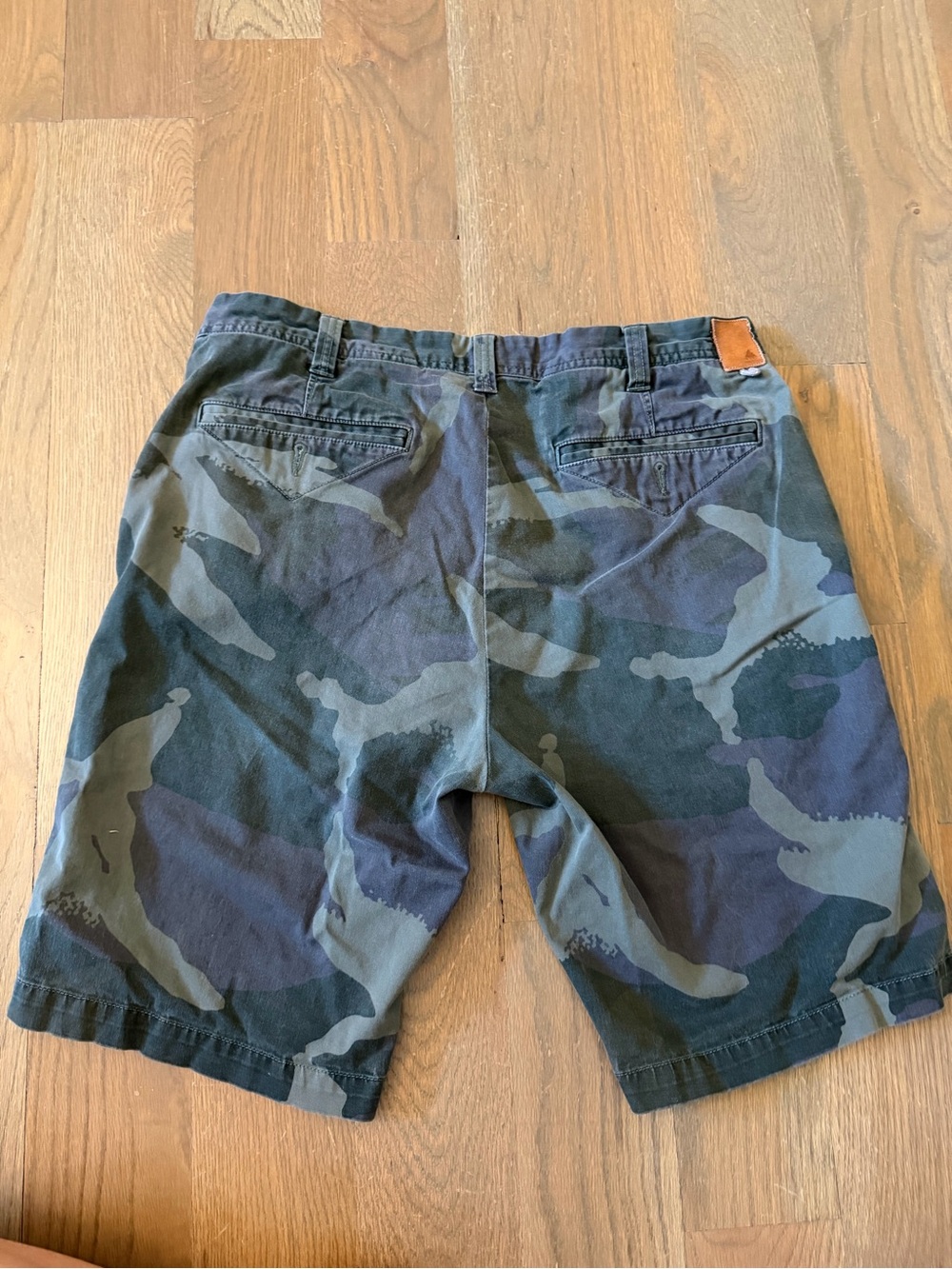 Burton Men's Camo Shorts Size 34, 10-inch Inseam Casual Chino